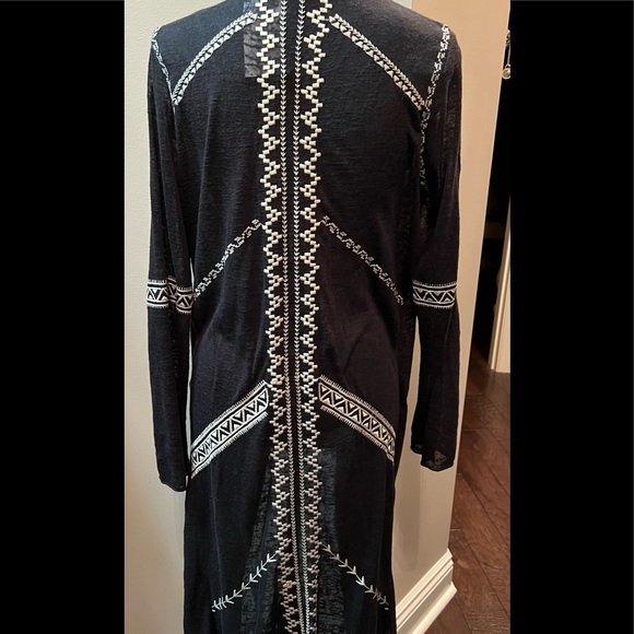 NWT Hot and Delicious Black Embroidered Bohemian Cardigan SzM - Picture 10 of 11